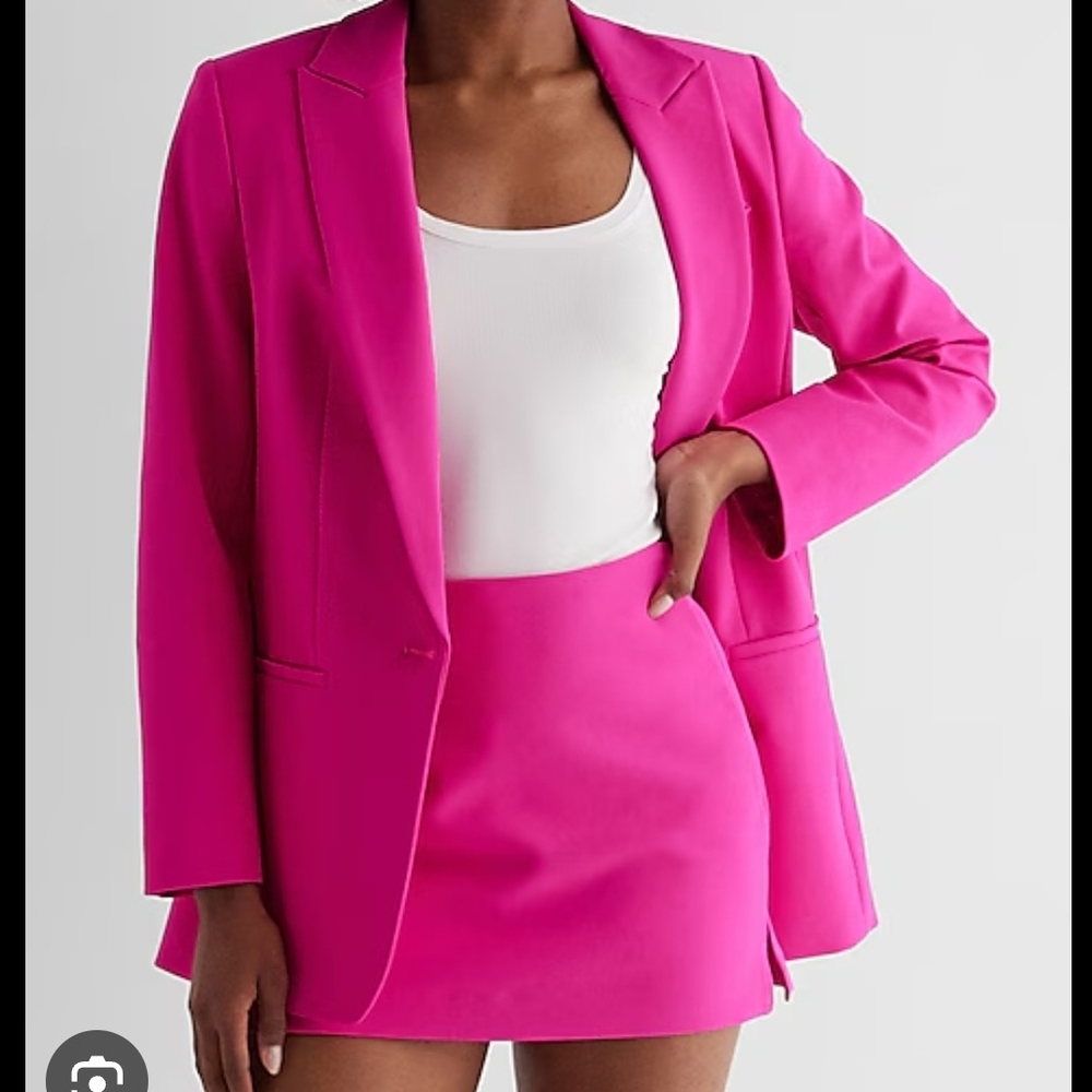 EXPRESS Women's Pink Skort